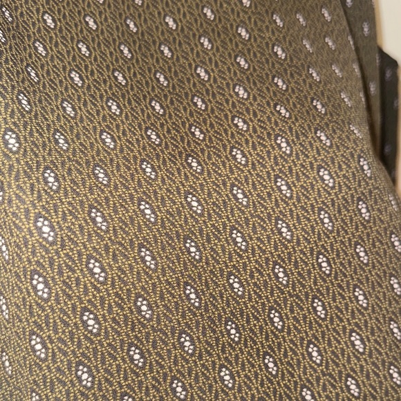 LOFT Sleeveless Blouse Small - Picture 2 of 7